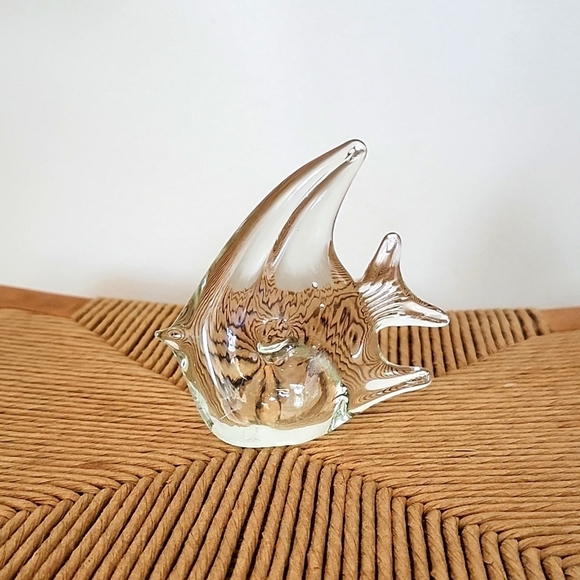 Clear Glass Fish Angelfish Paperweight Trinket Shelf Sitter Blown Glass - Picture 1 of 4